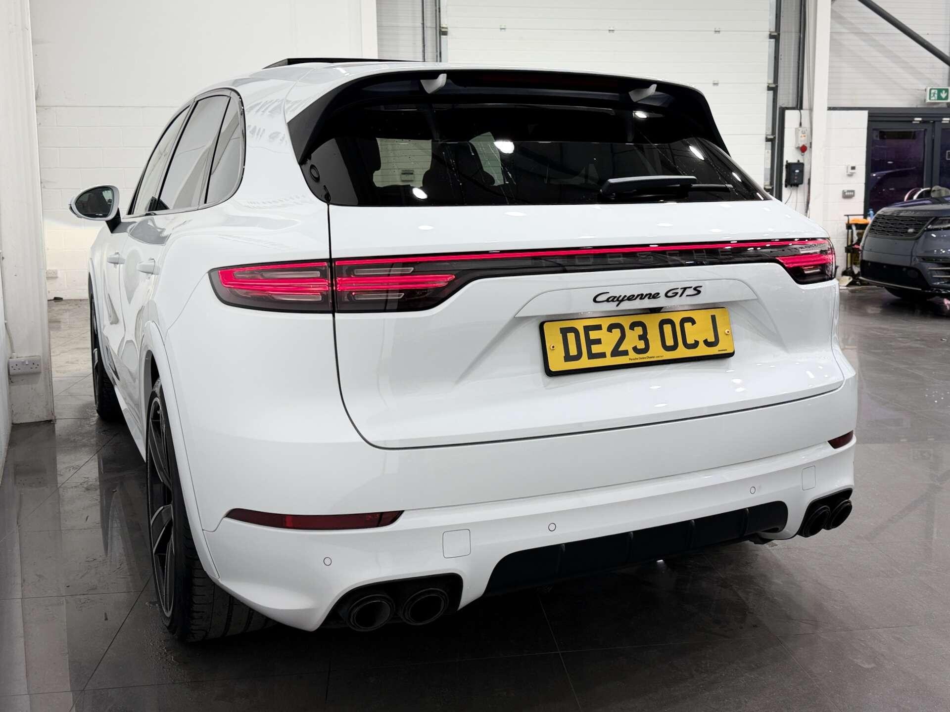 Porsche Cayenne view 8