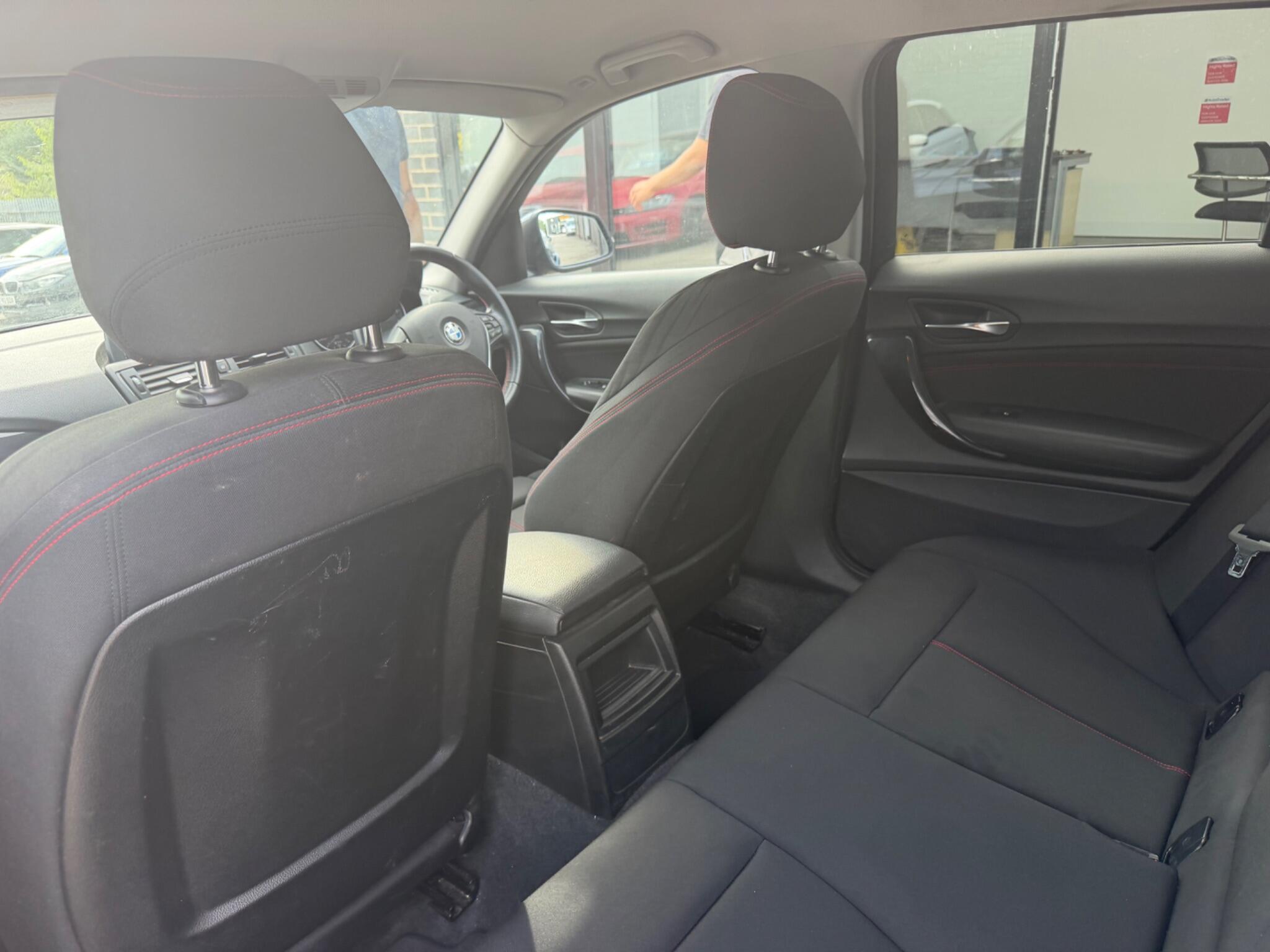 BMW 1 Series view 27