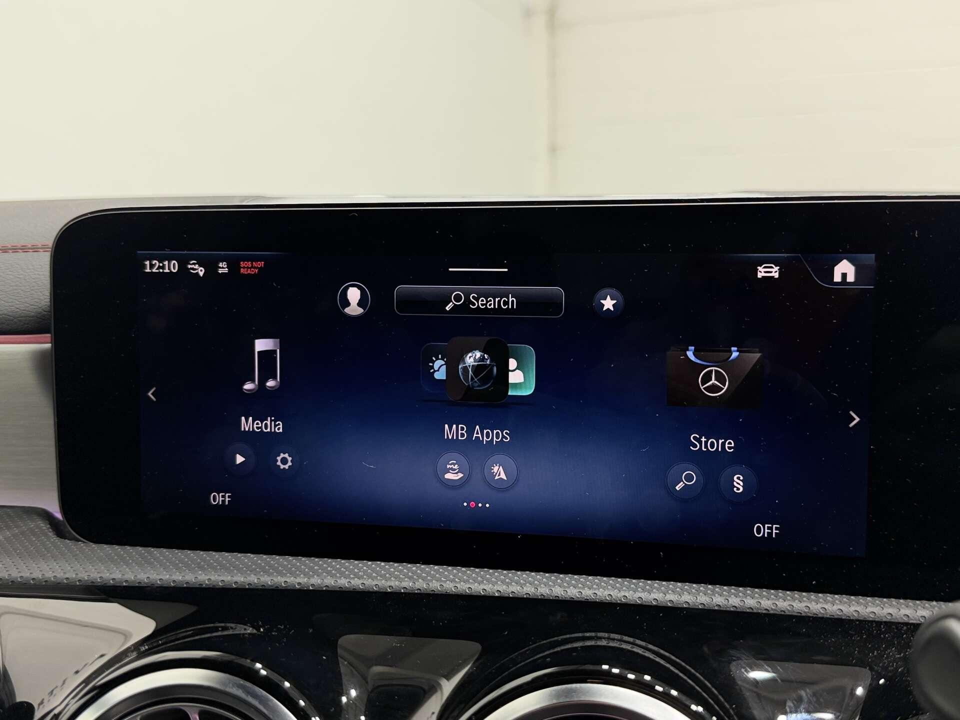 Mercedes-Benz CLA view 40