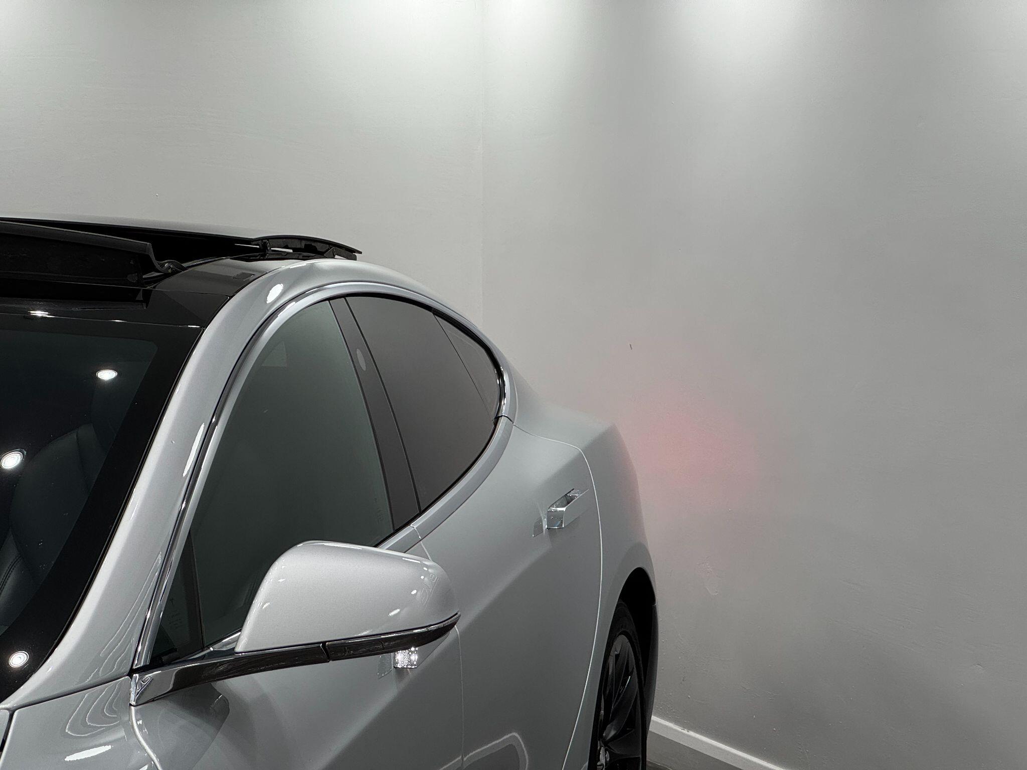 Tesla Model S view 12