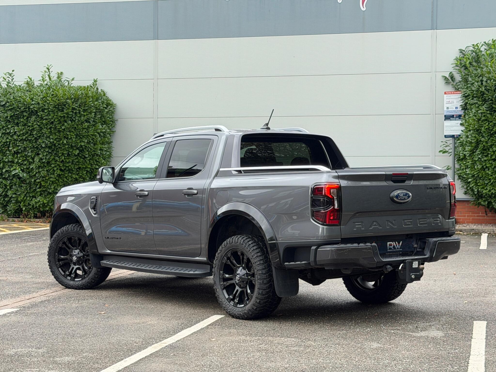 Ford Ranger view 39