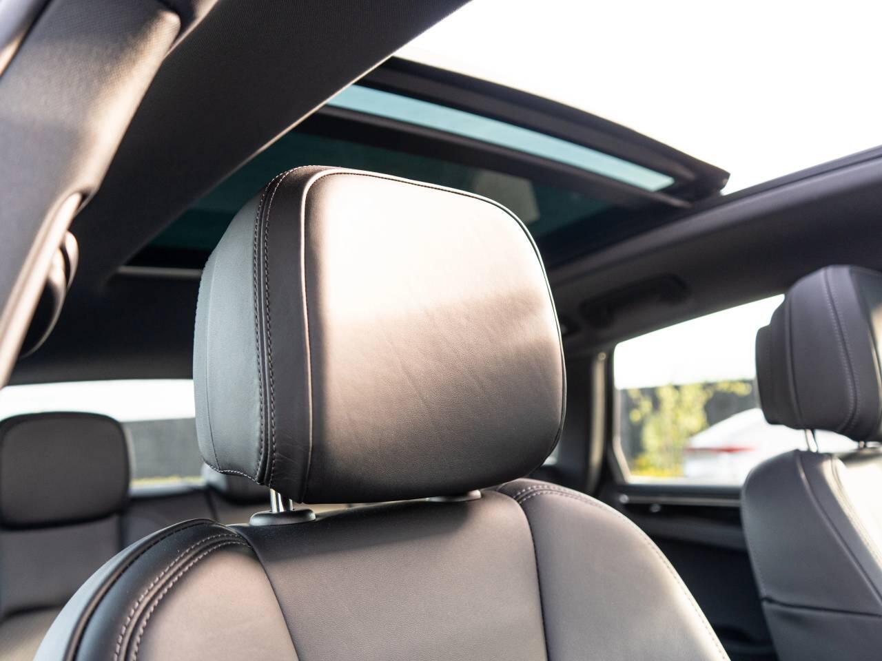 Porsche Macan view 49