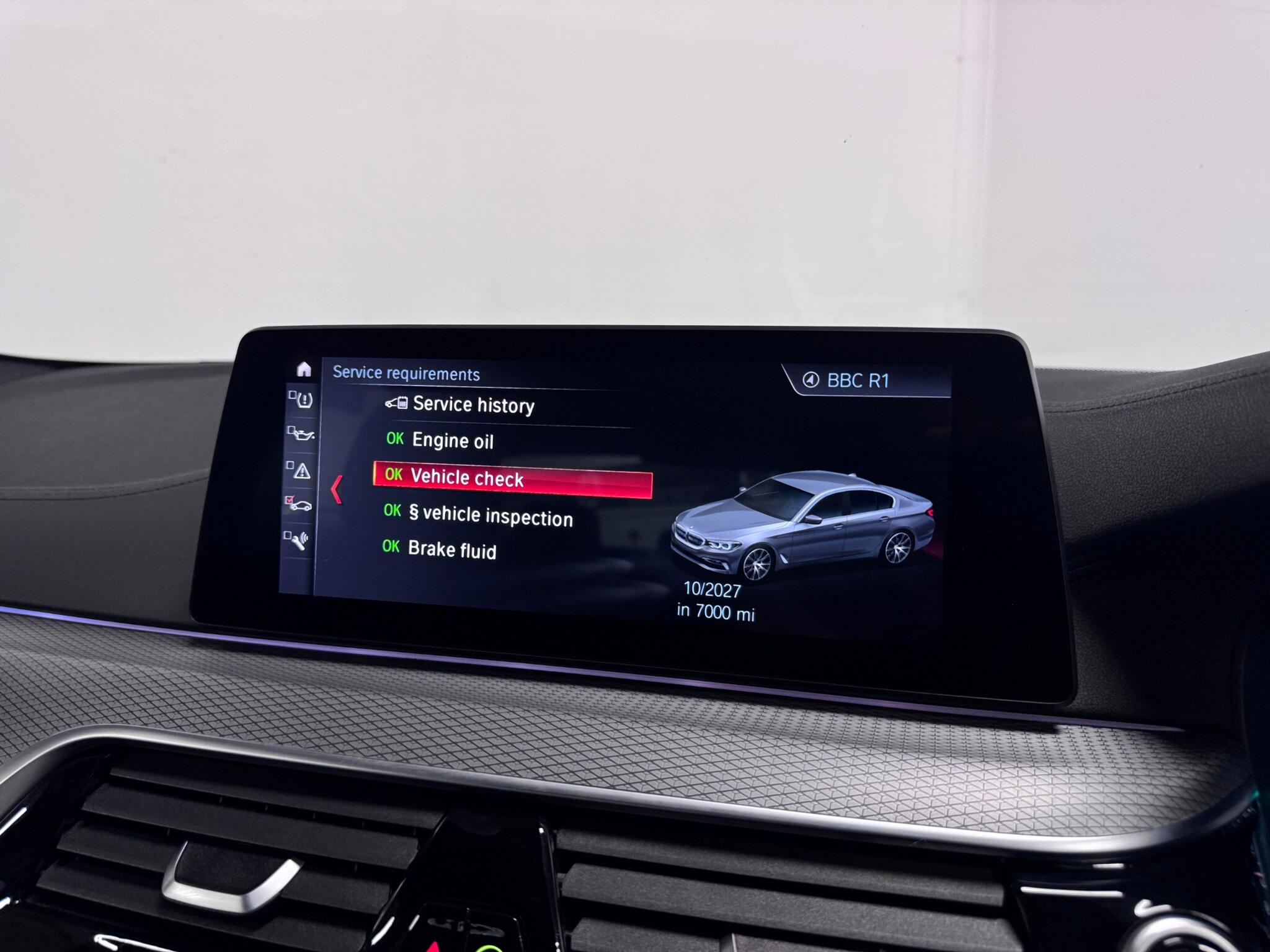 BMW 5 Series view 46
