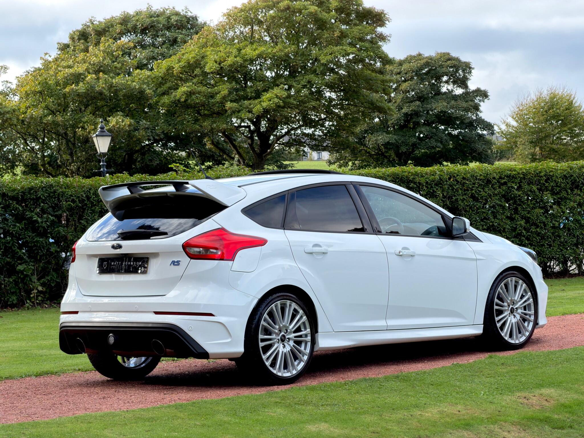 Ford Focus view 2