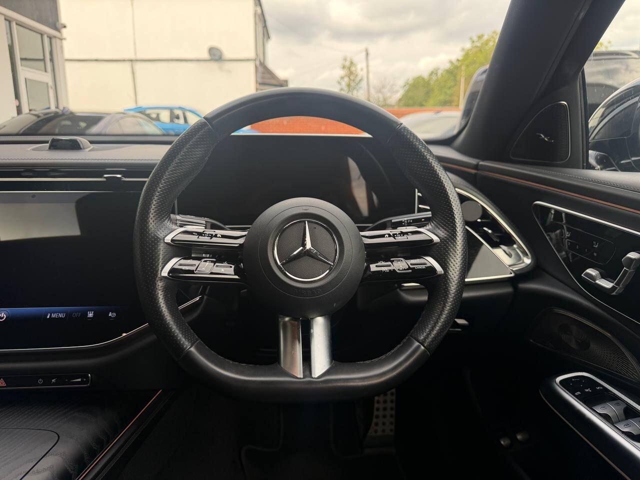 Mercedes-Benz E-Class view 29