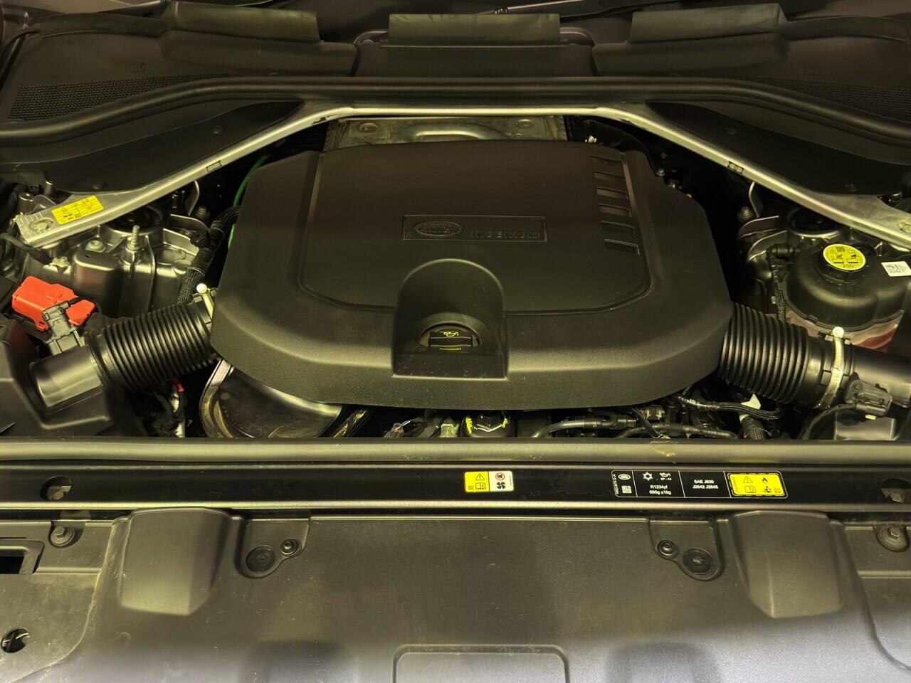 Land Rover Range Rover view 23