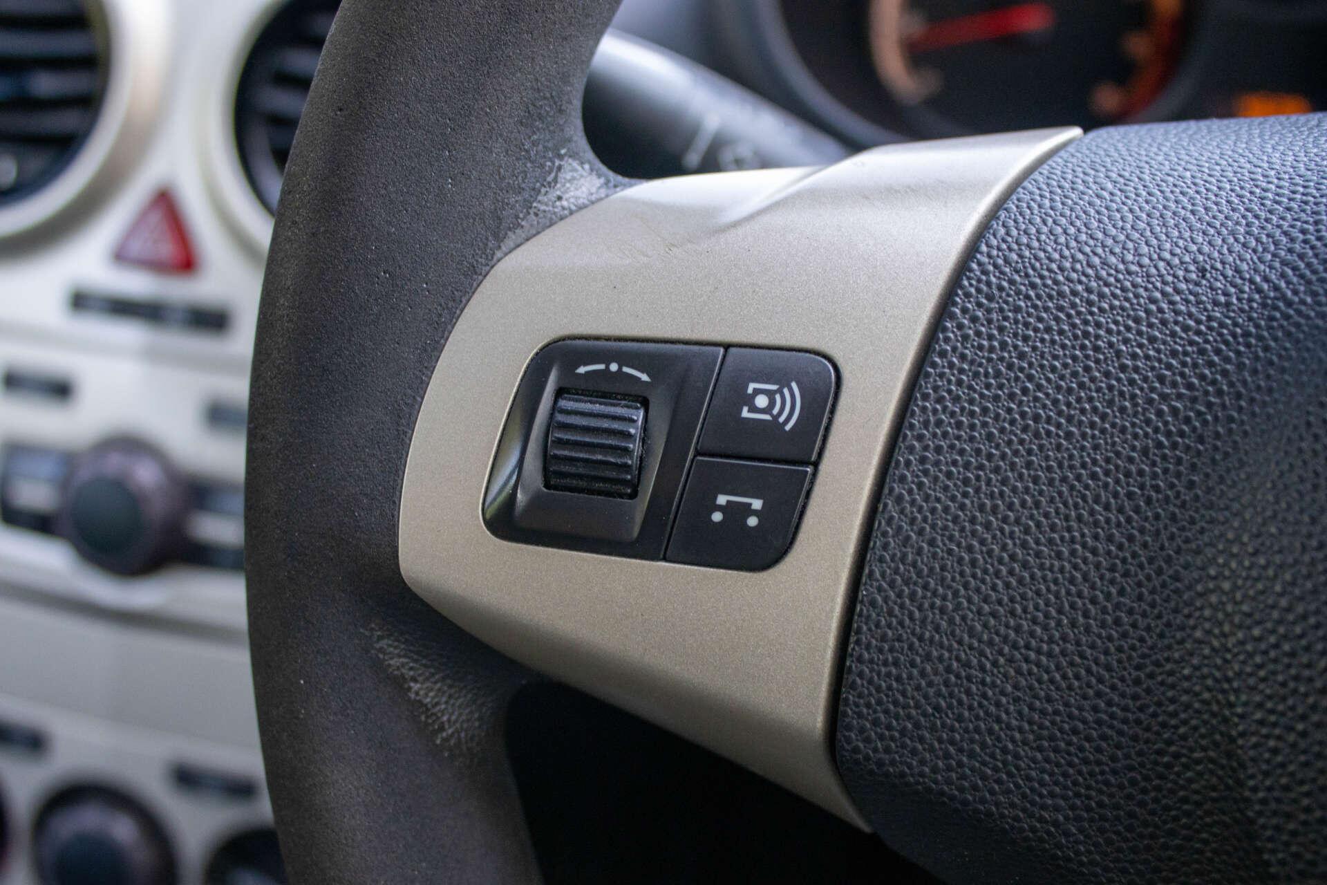 Vauxhall Corsa view 16