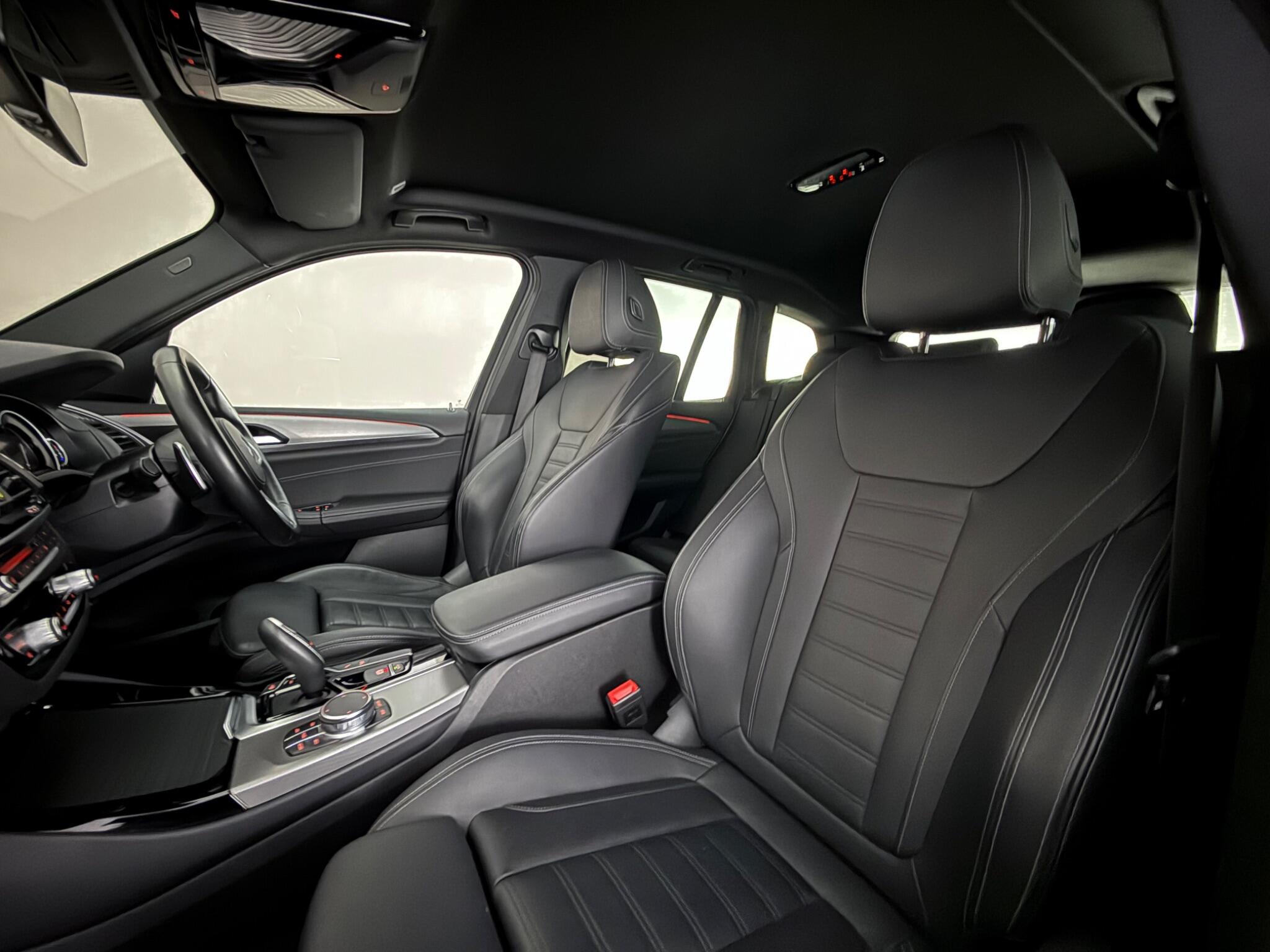 BMW X3 view 12