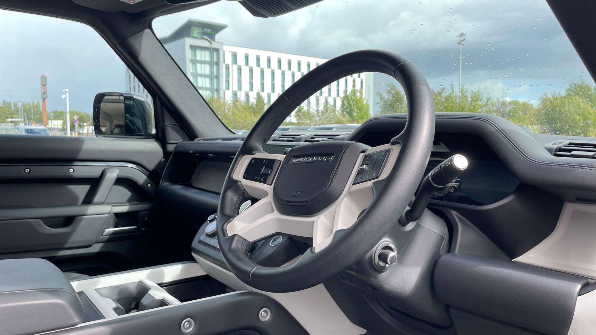 Land Rover Defender view 34