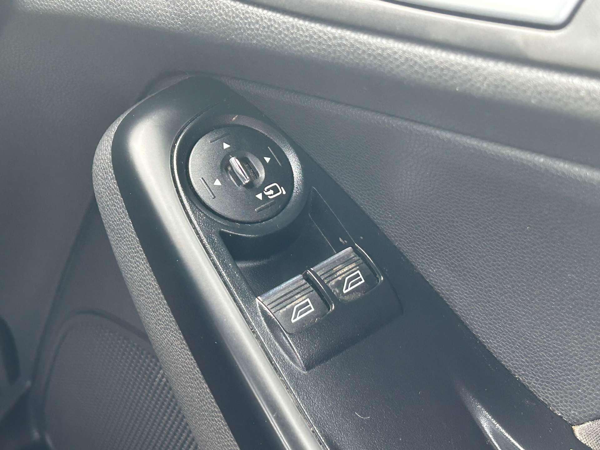 Ford Fiesta view 15