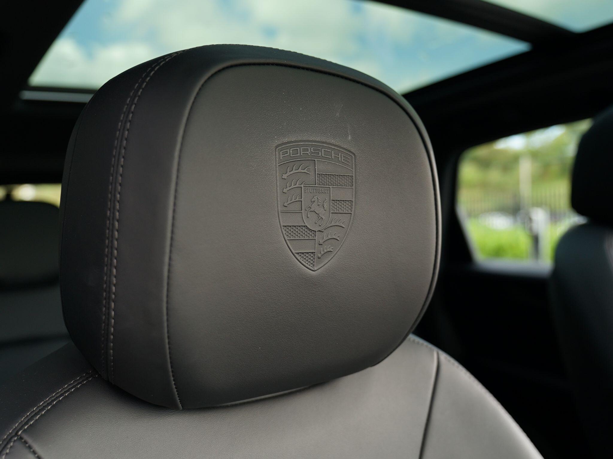 Porsche Cayenne view 73