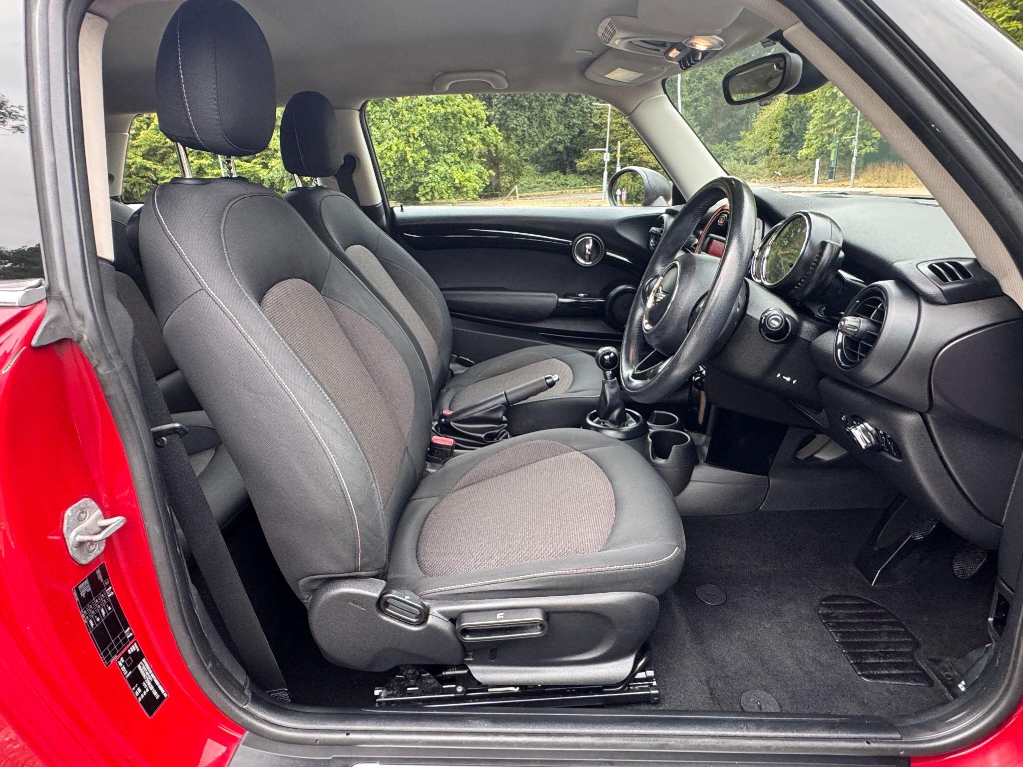 2015 MINI Hatch 1.2 One Euro 6 (s/s) 3dr • 114,000 miles image 22