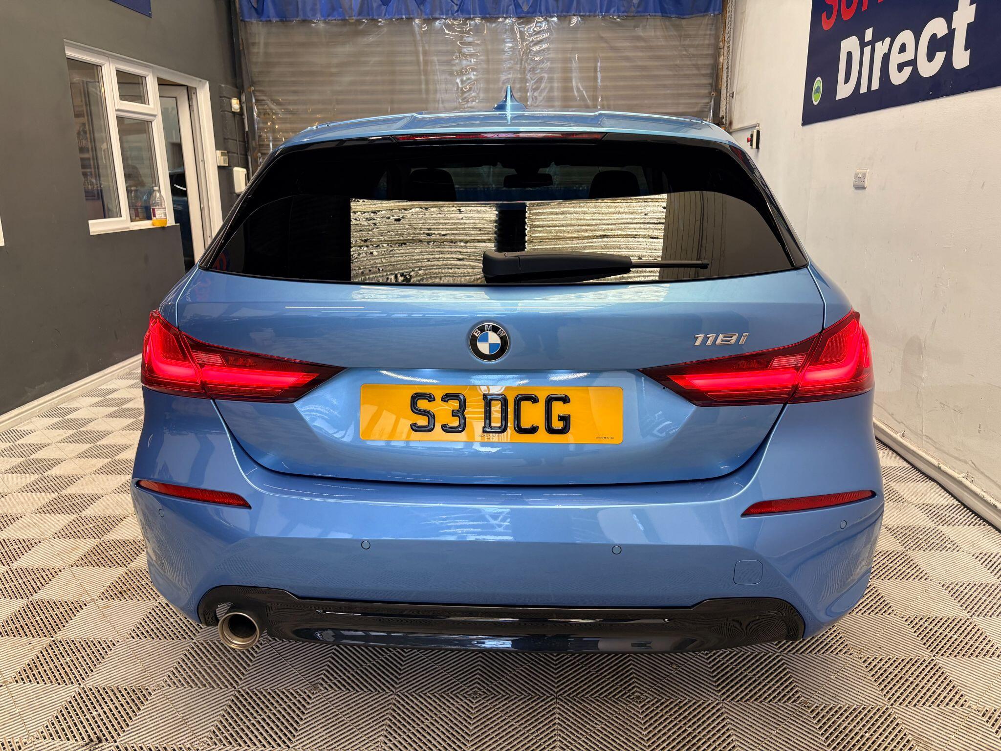 BMW 1 Series view 8