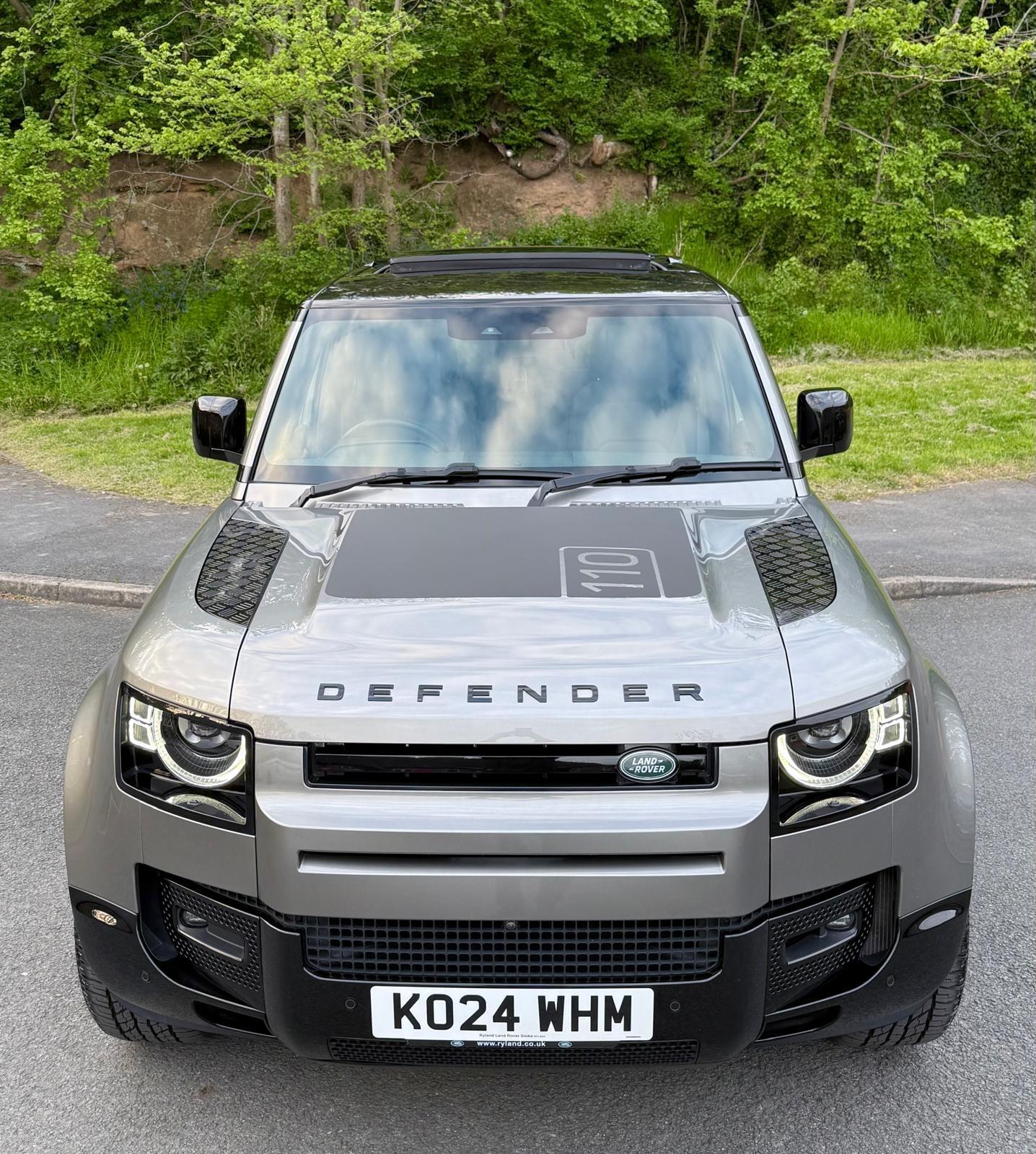 Land Rover Defender view 83