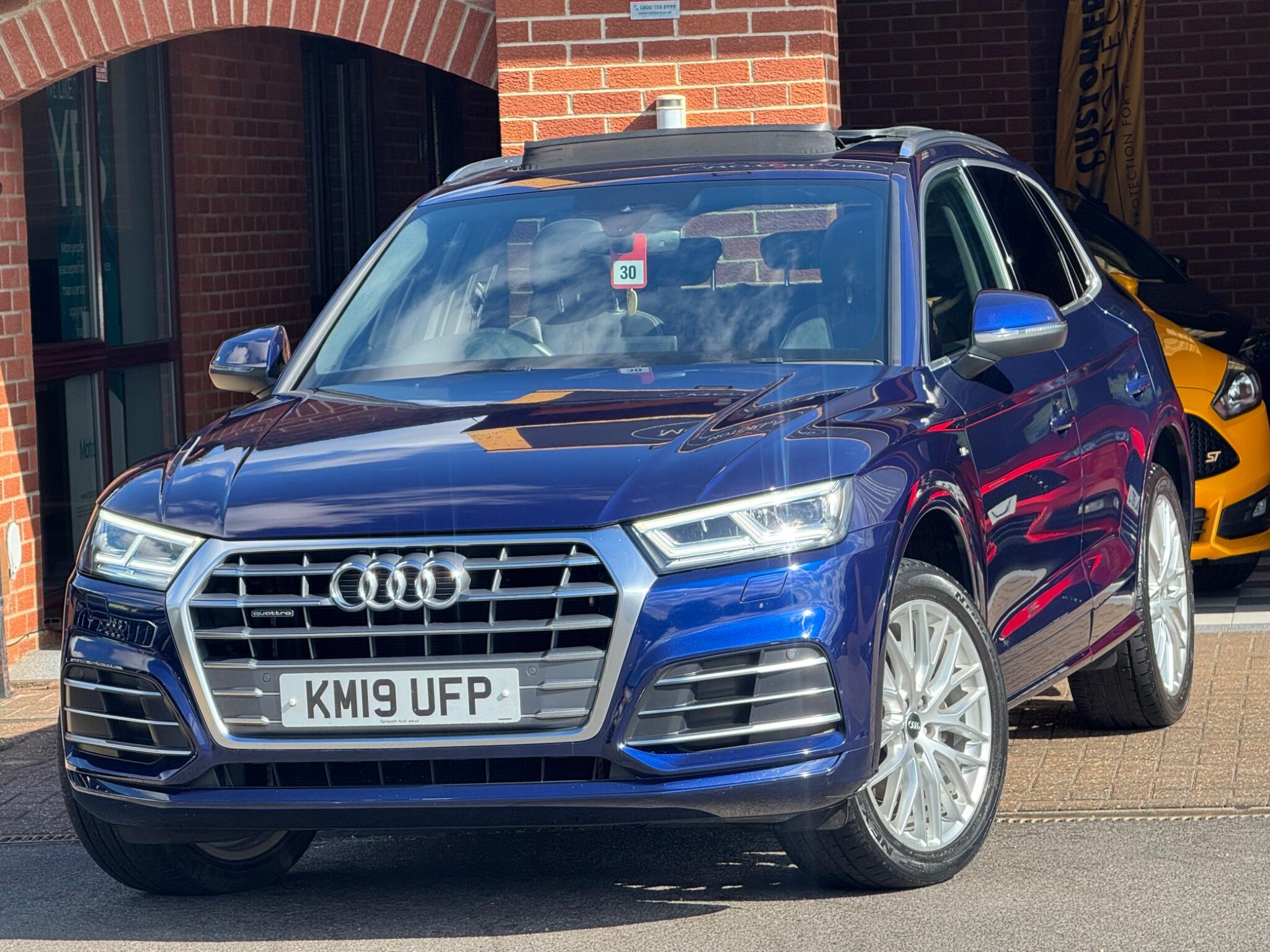 Audi Q5 view 2