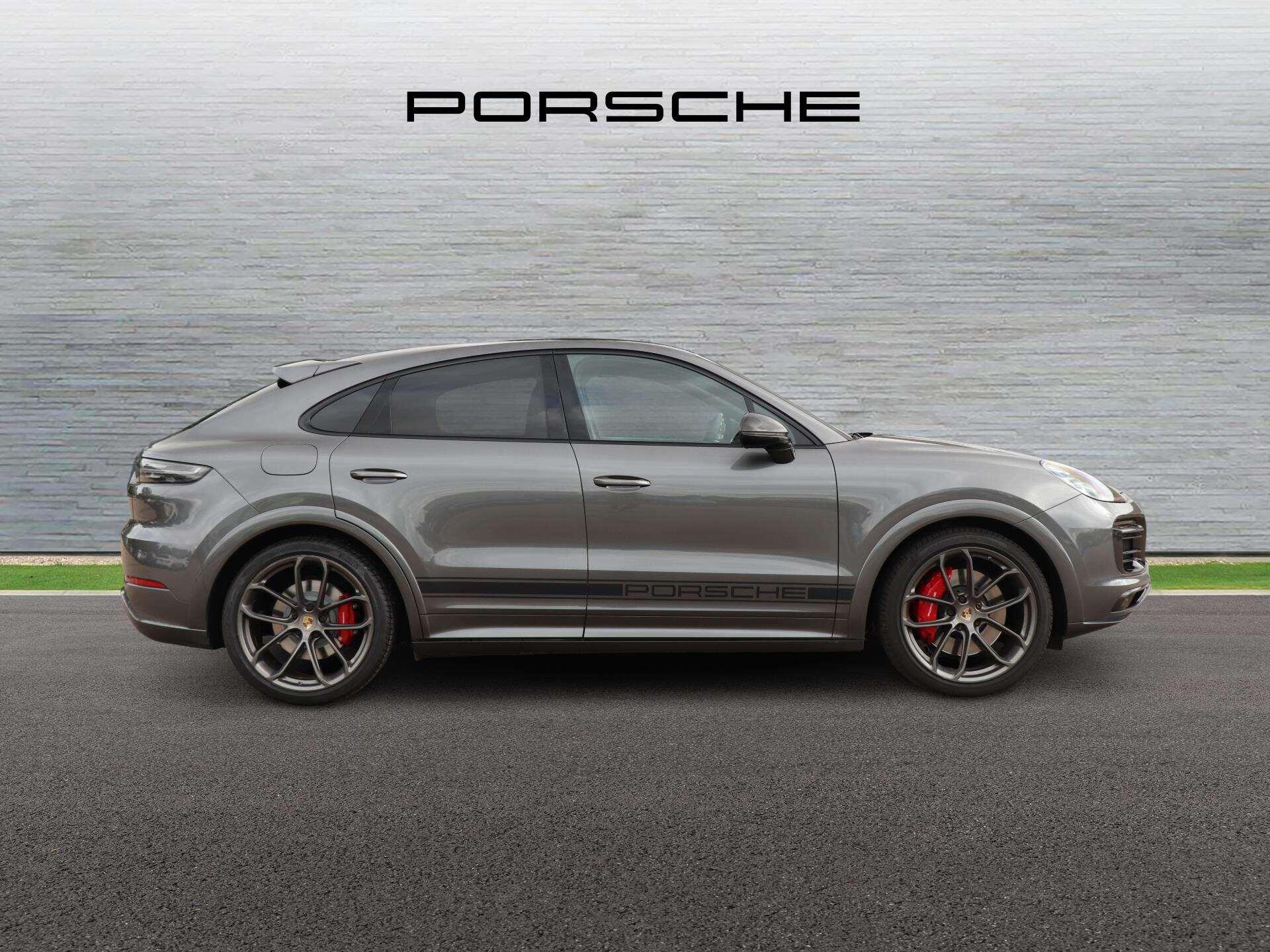 Porsche Cayenne view 2
