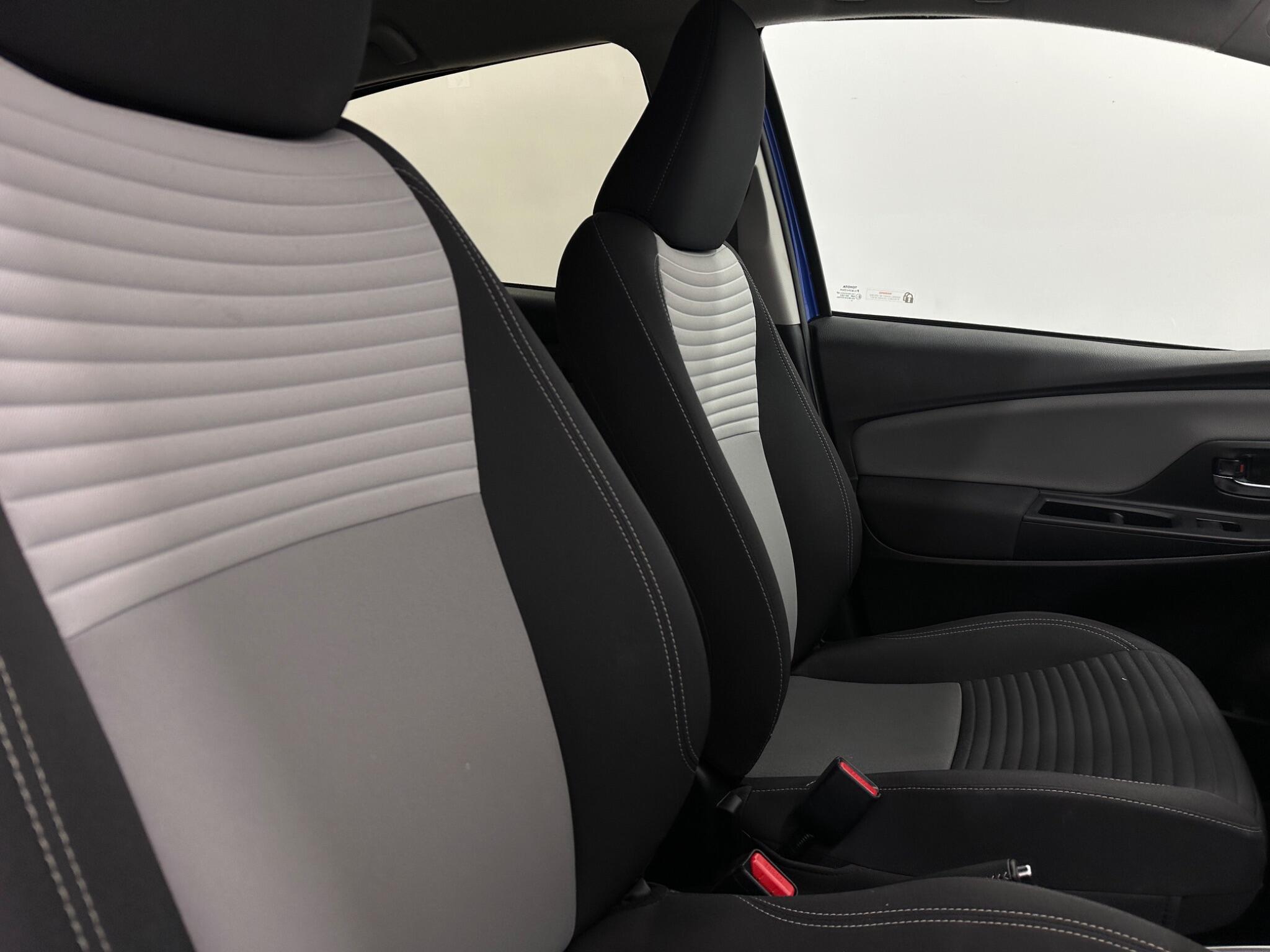 Toyota Yaris view 27