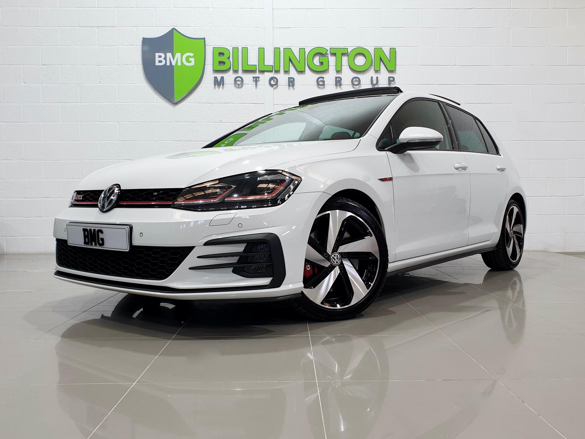 Volkswagen Golf view 3