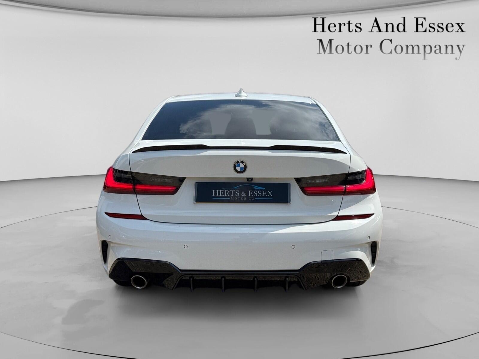 BMW 3 Series view 6