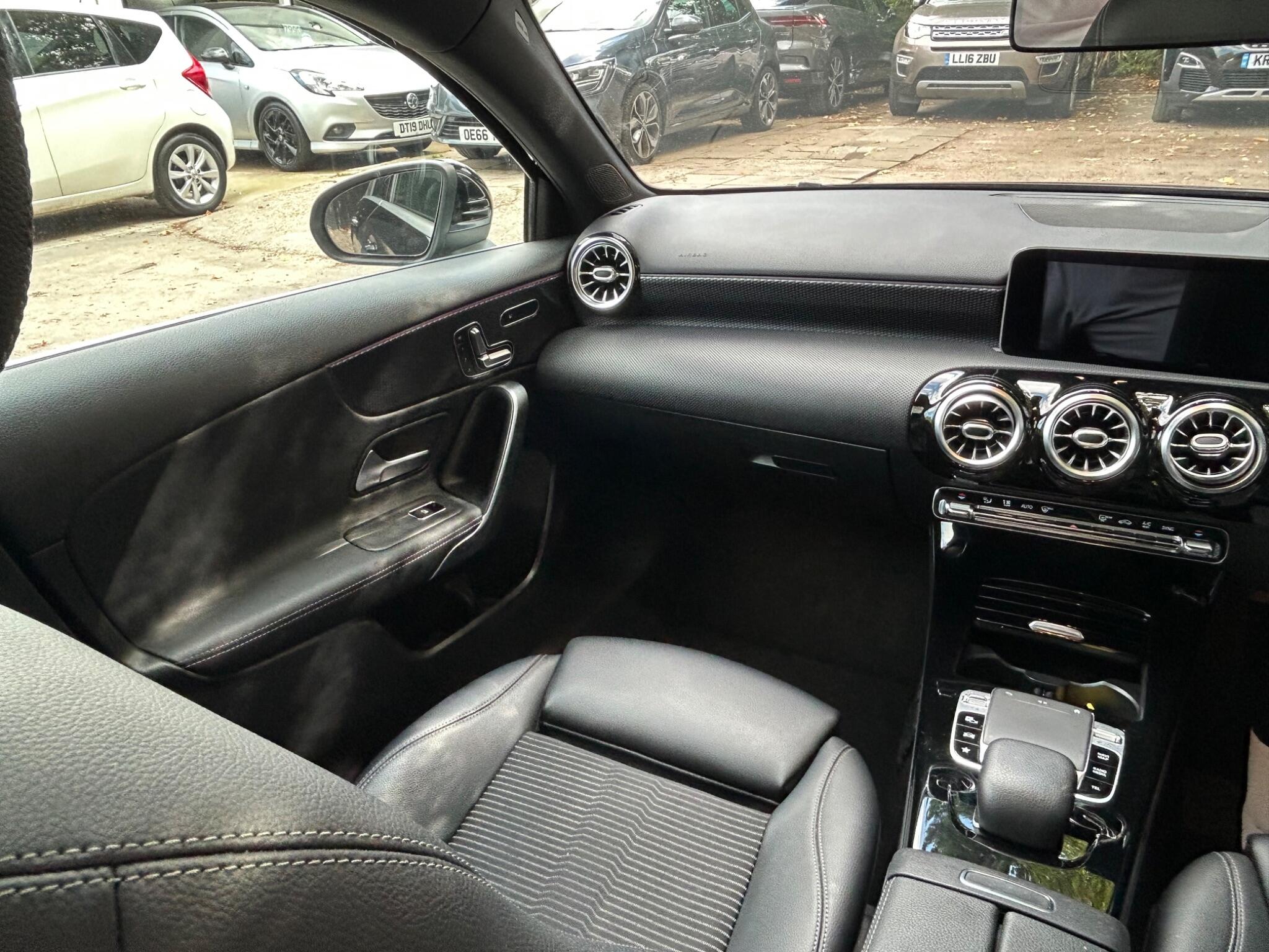 Mercedes-Benz A-Class view 31