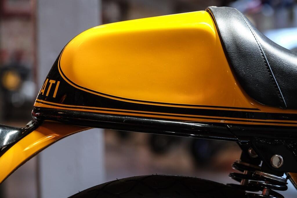 Ducati 750 view 3