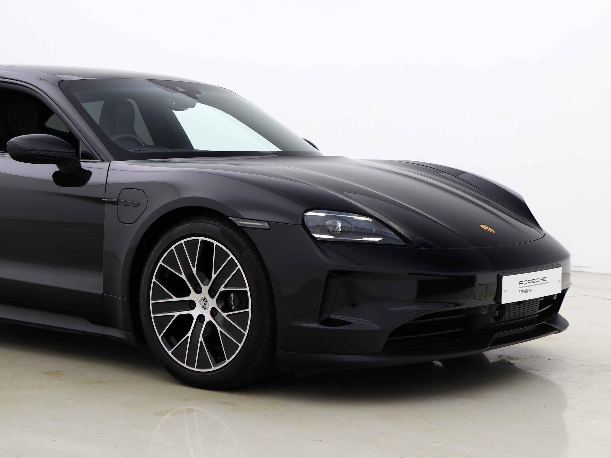 Porsche Taycan view 13