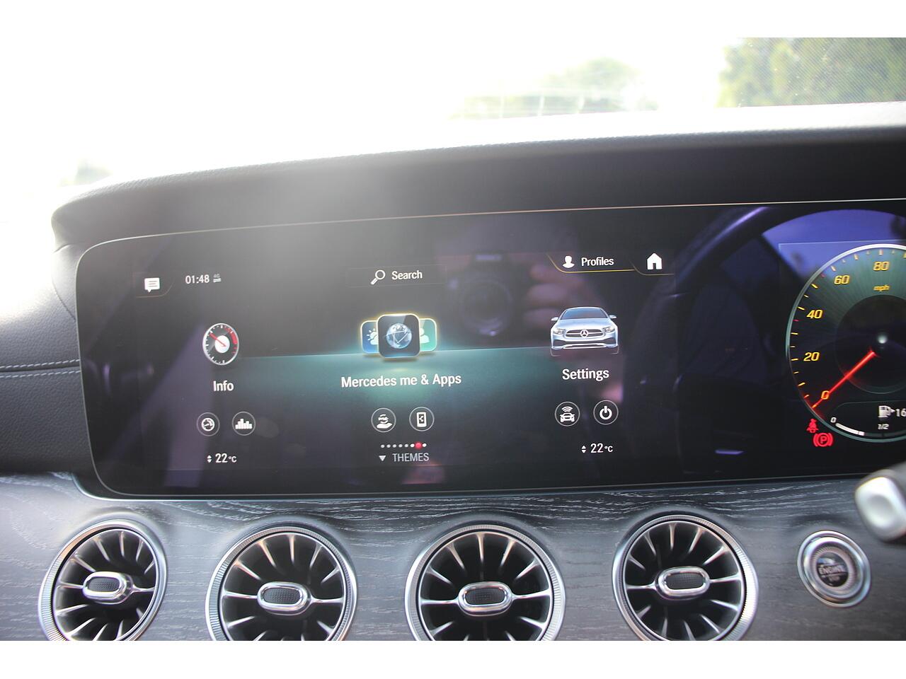 Mercedes-Benz E Class view 26