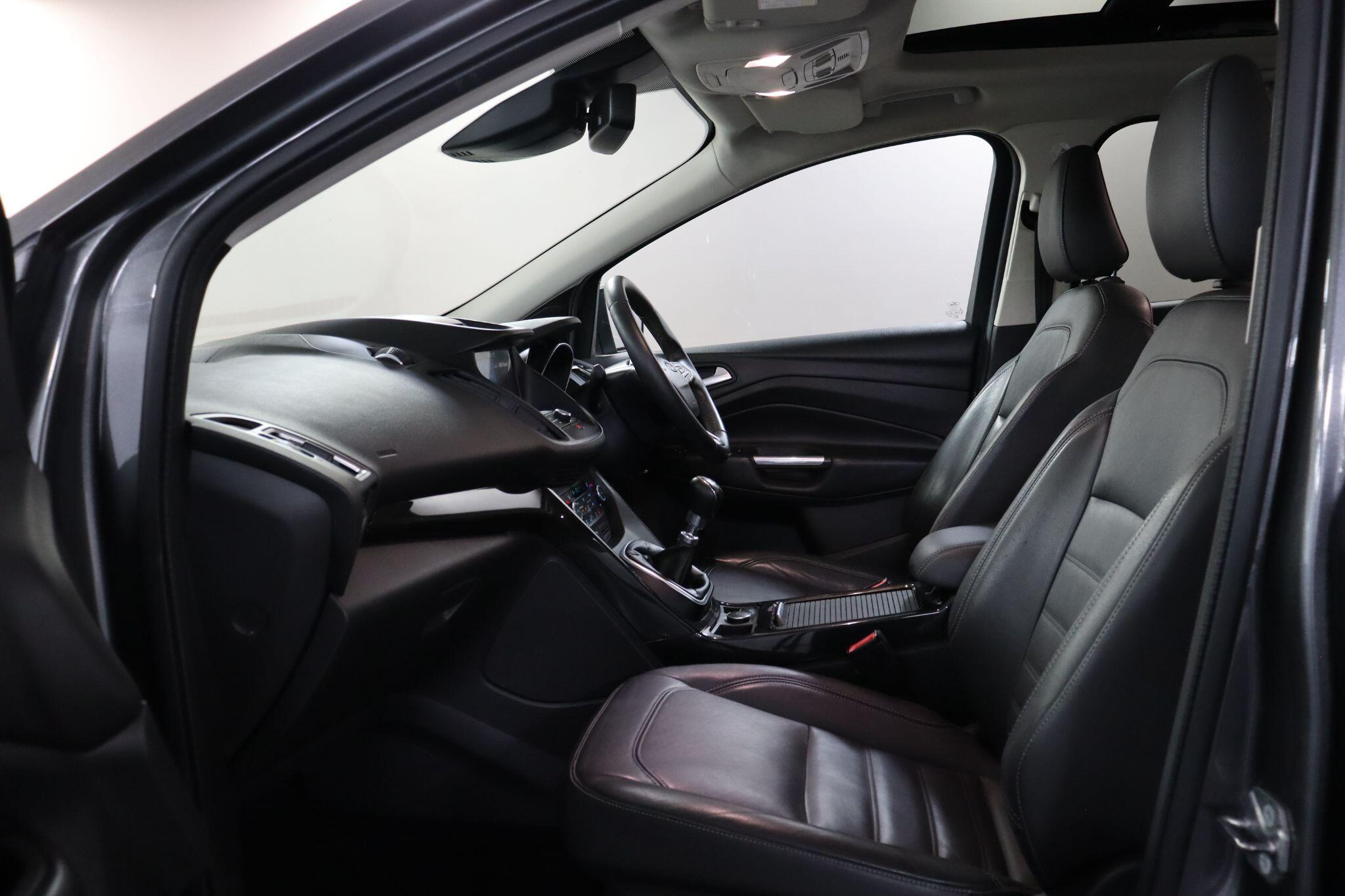 Ford Kuga view 43