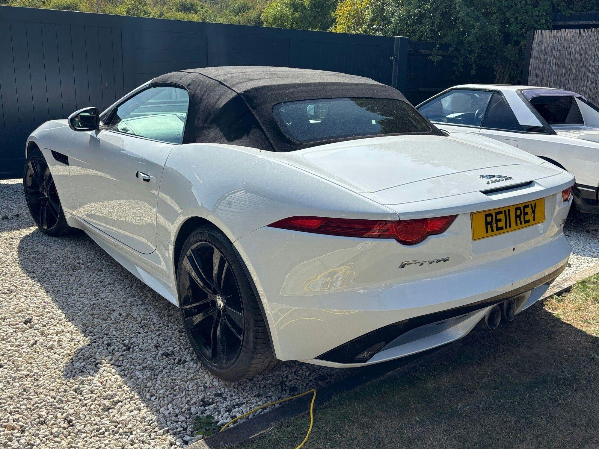 Jaguar F-Type view 4
