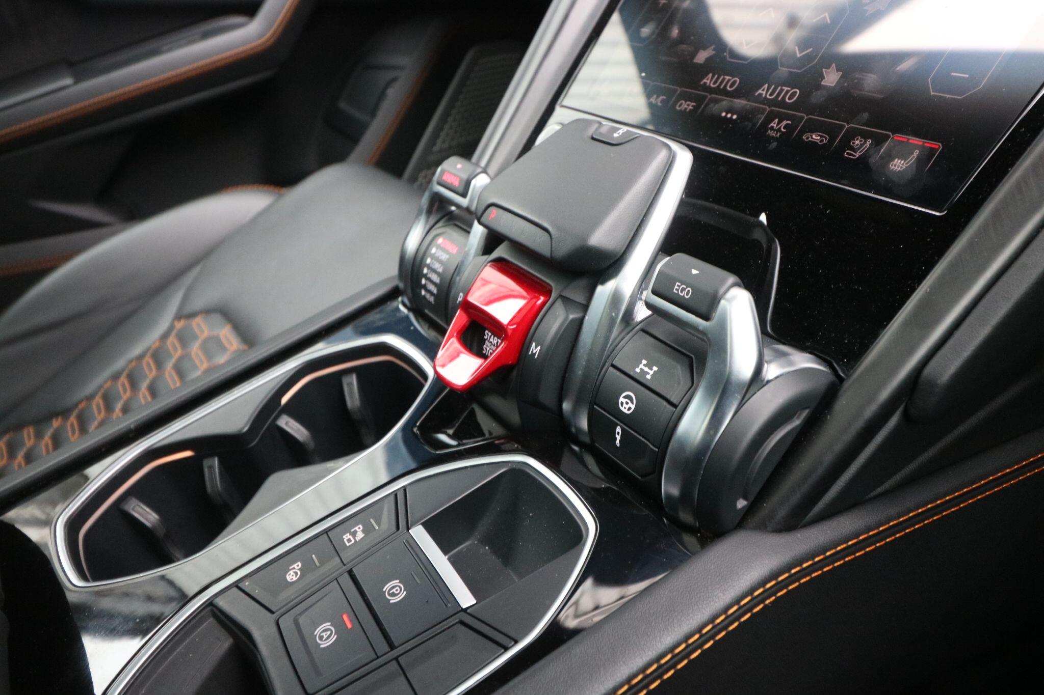 Lamborghini Urus view 27