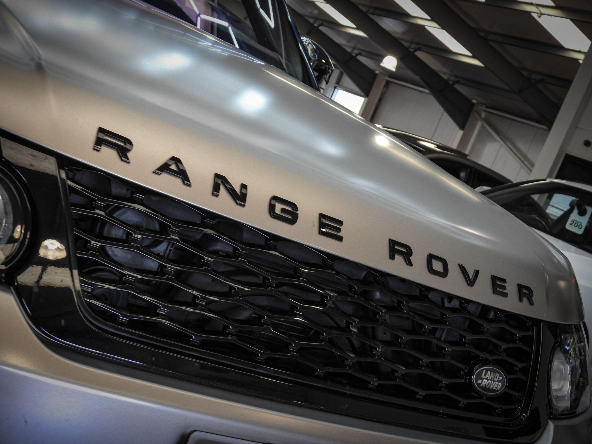 Land Rover Range Rover Sport view 10
