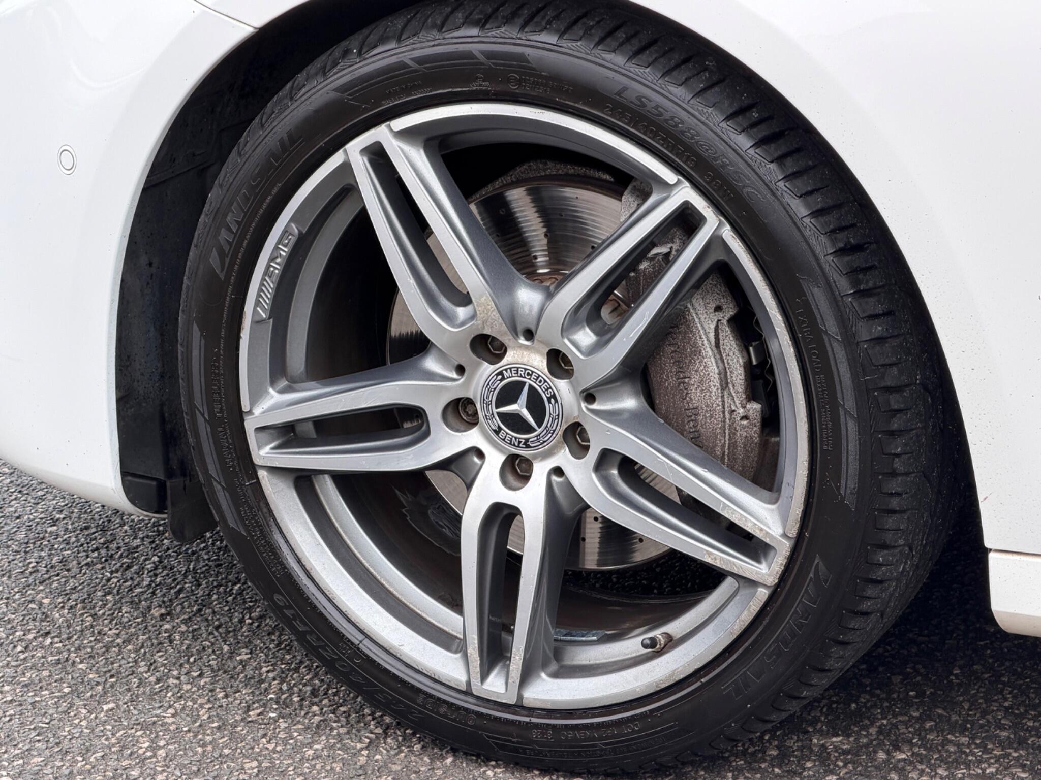 Mercedes-Benz E-Class view 48