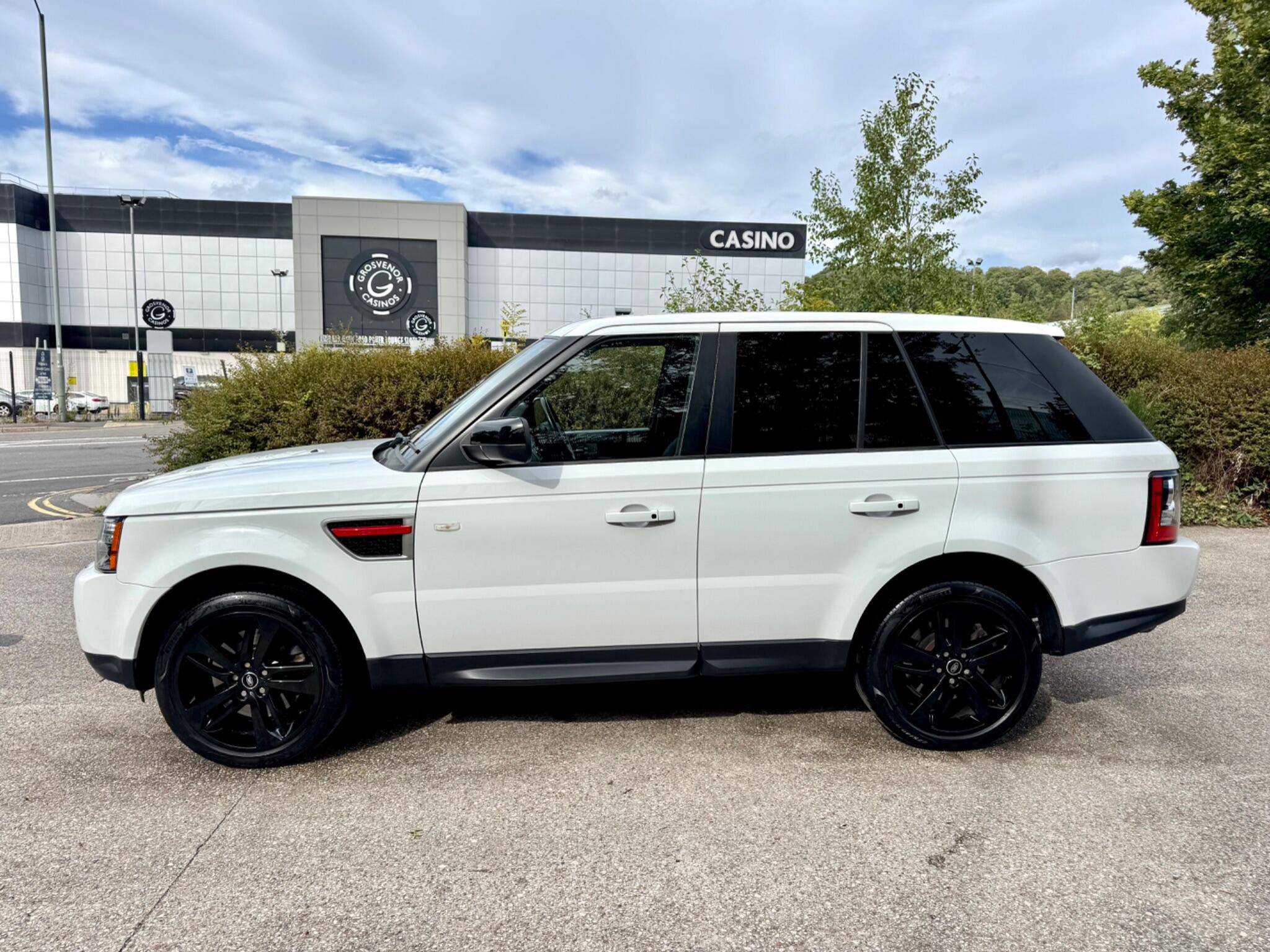 Land Rover Range Rover Sport view 9