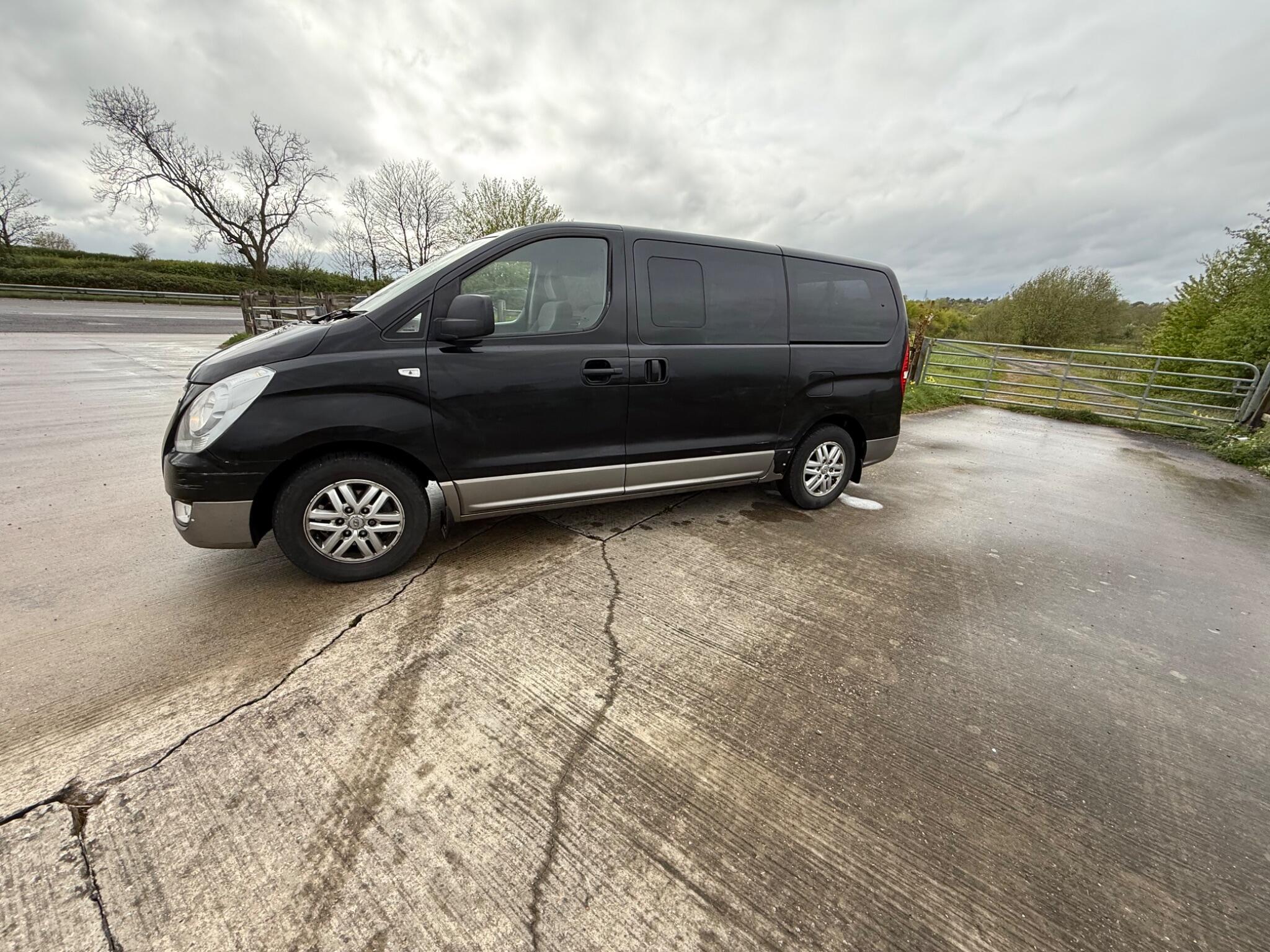 Hyundai i800 2.5 CRDi SE Auto Euro 6 5dr — photo 20 of 100