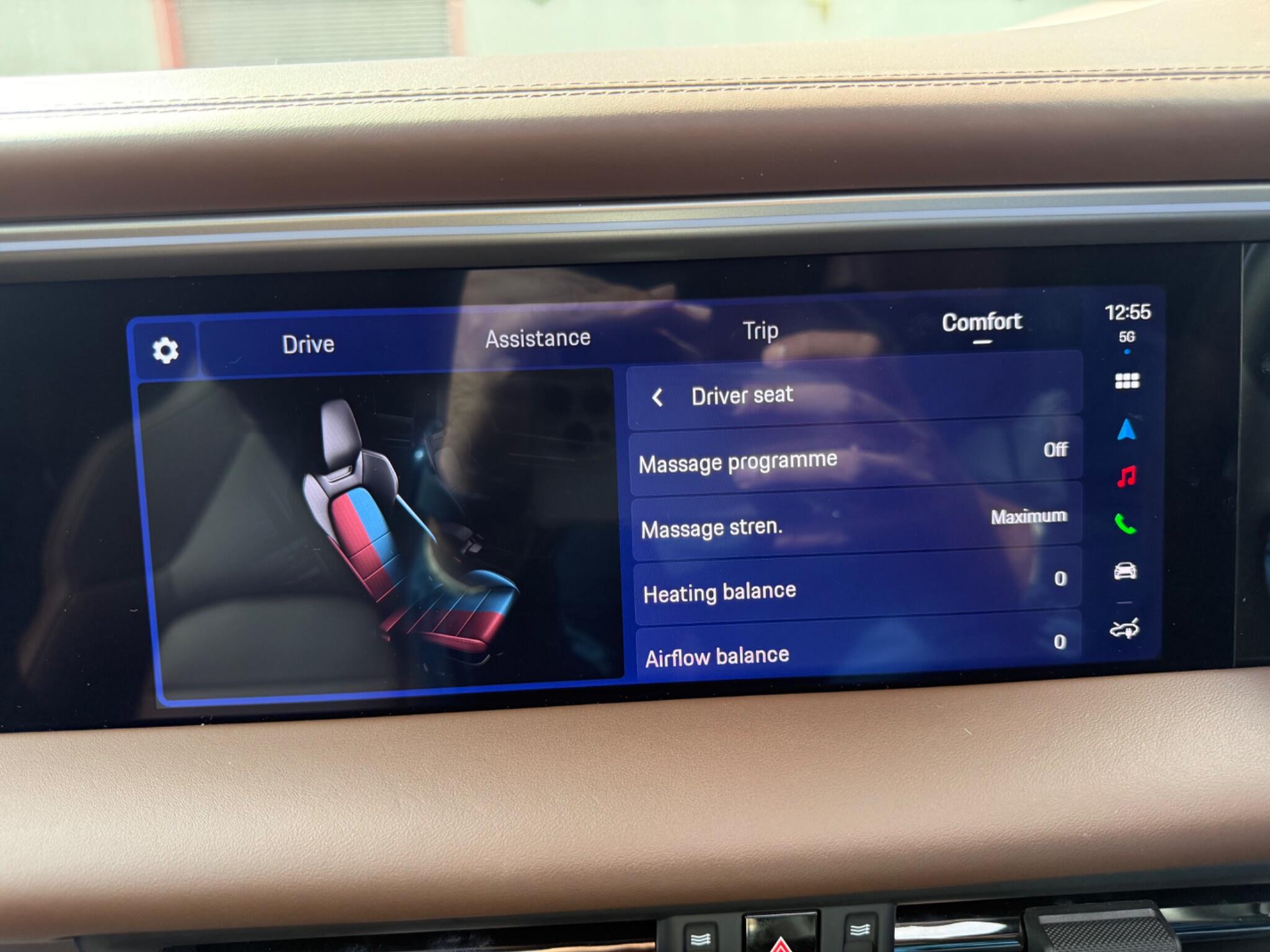 Porsche Macan view 40