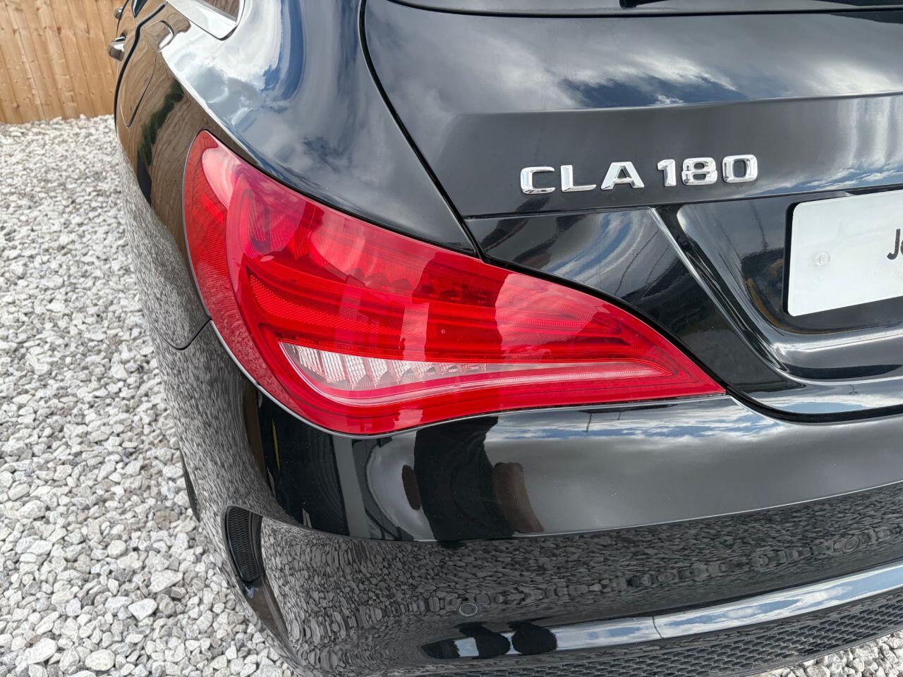 Mercedes-Benz Cla view 14