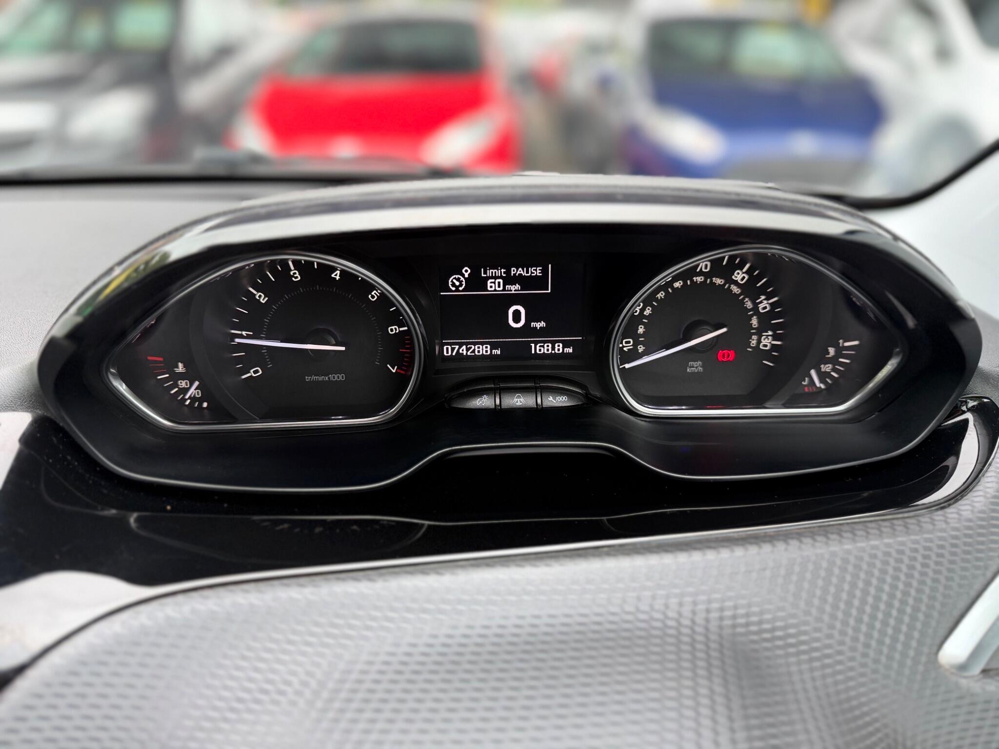 Peugeot 2008 view 27