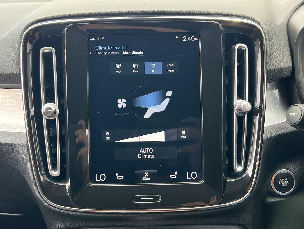 Volvo XC40 view 49