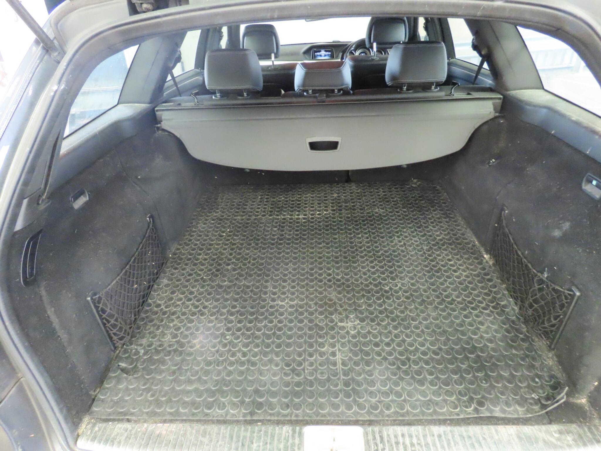 Mercedes-Benz E-Class view 11