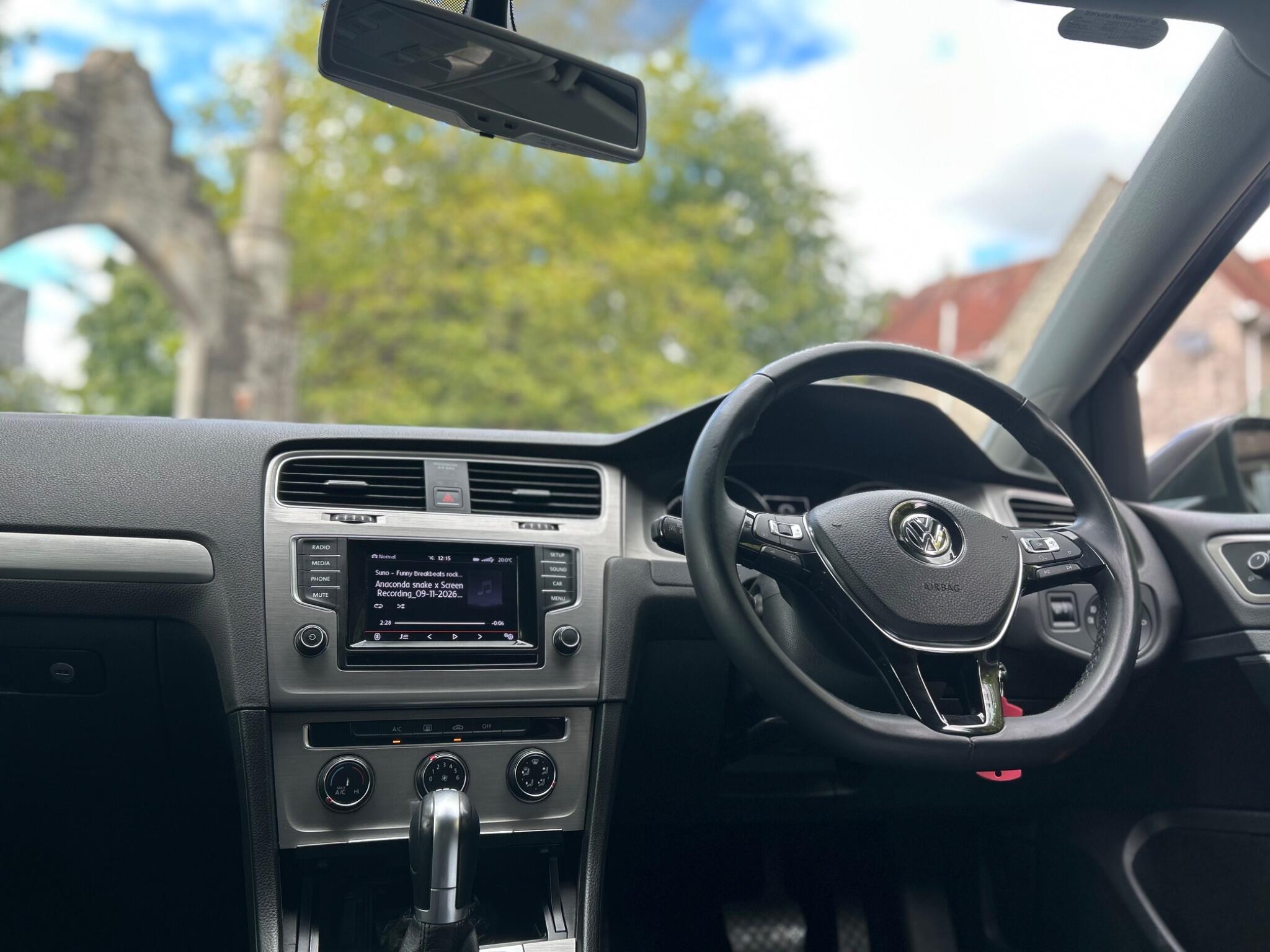 Volkswagen Golf view 7