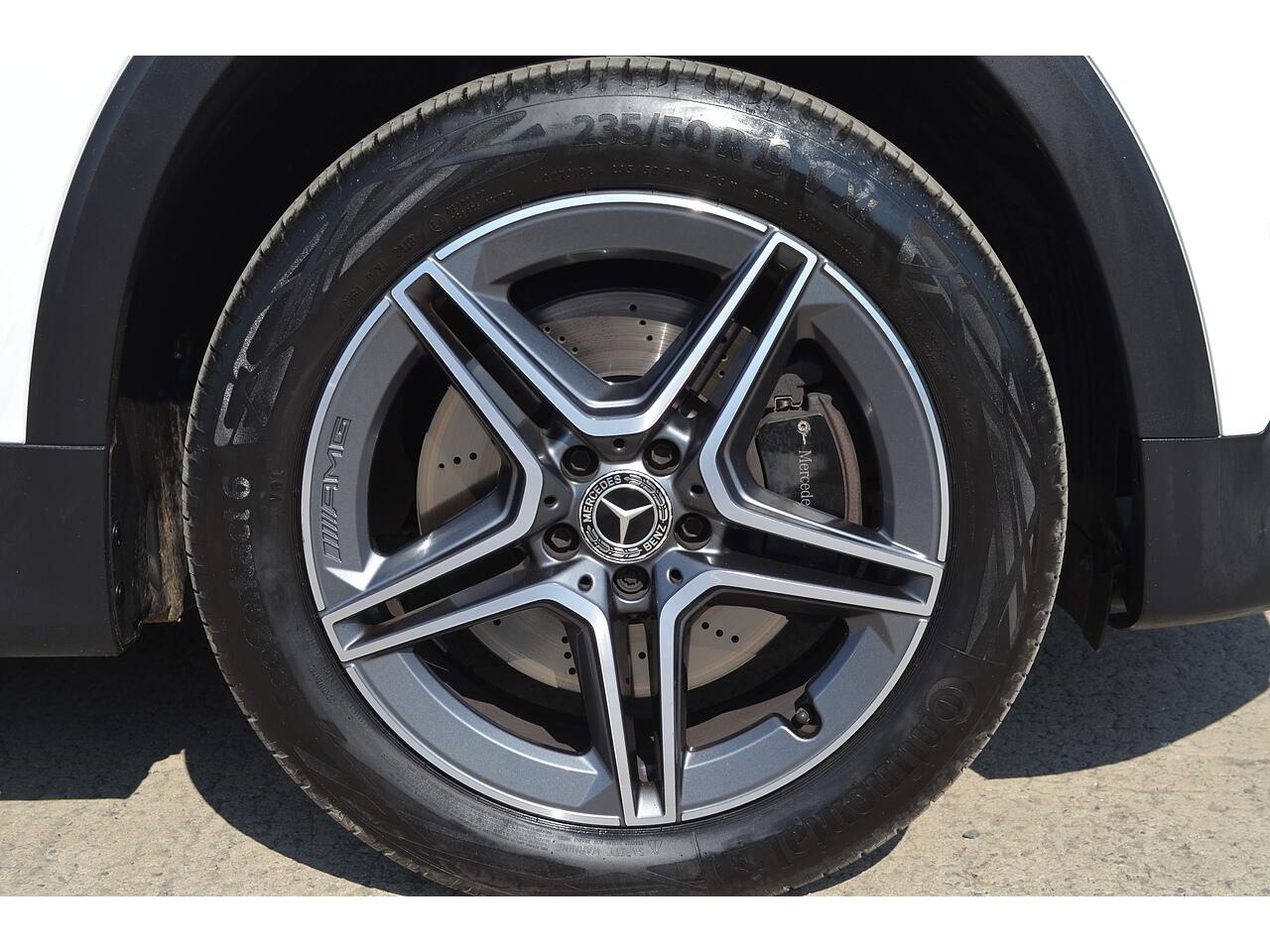 Mercedes-Benz GLB view 37