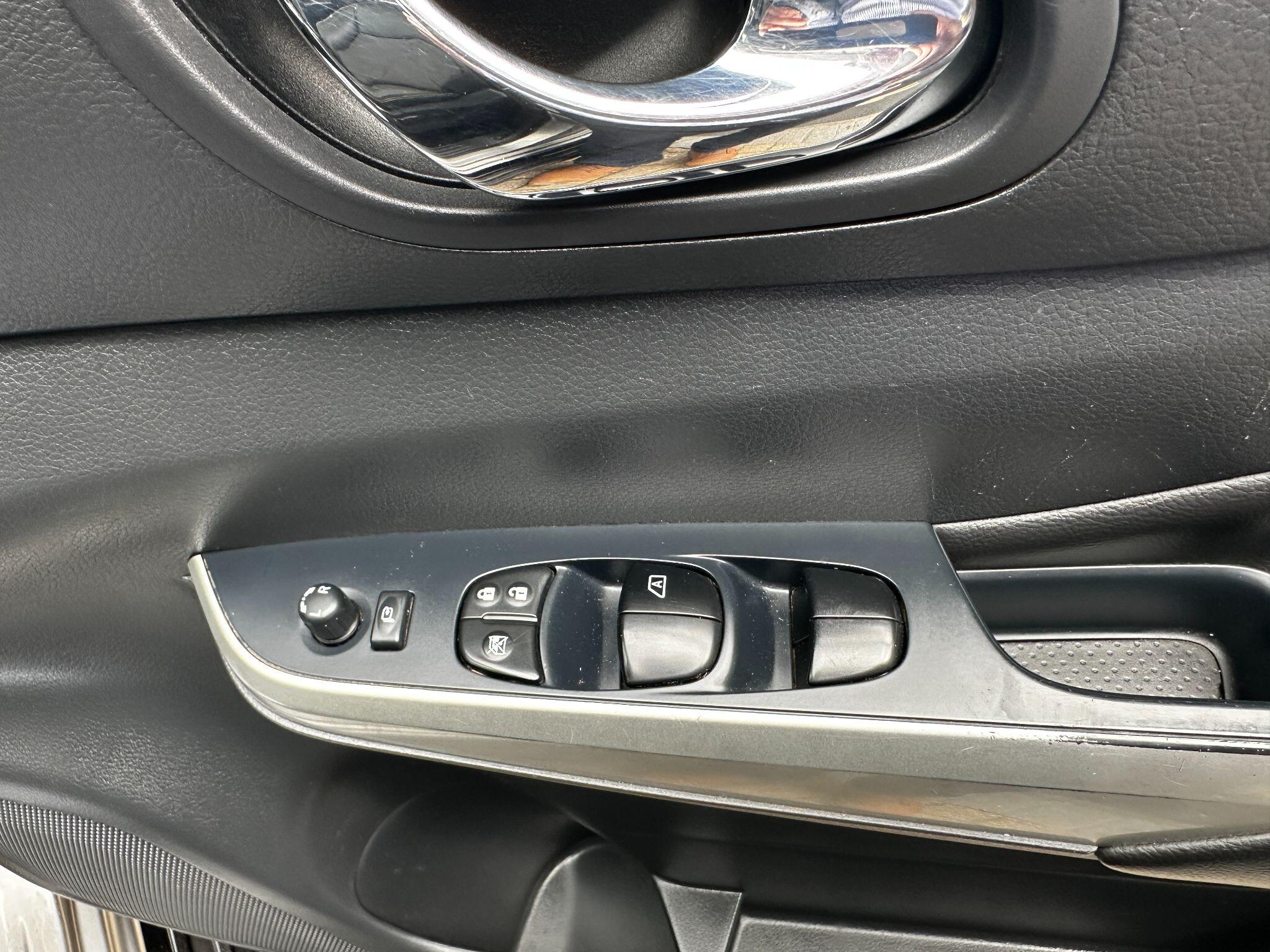 Nissan Navara view 21
