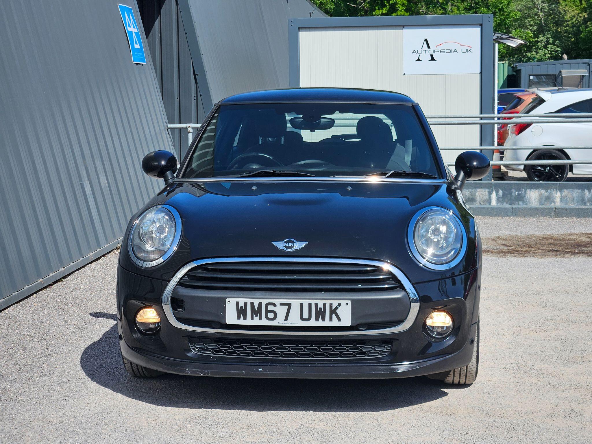 2018 MINI Hatch image 10