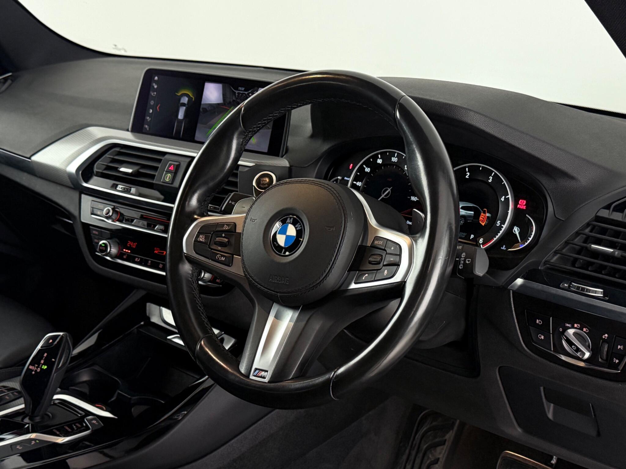 BMW X3 view 3