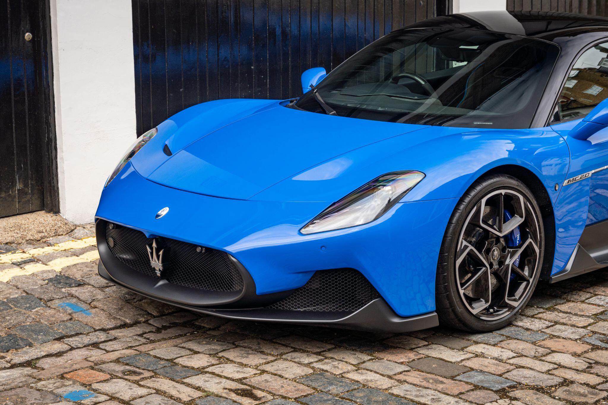 Maserati MC20 view 16