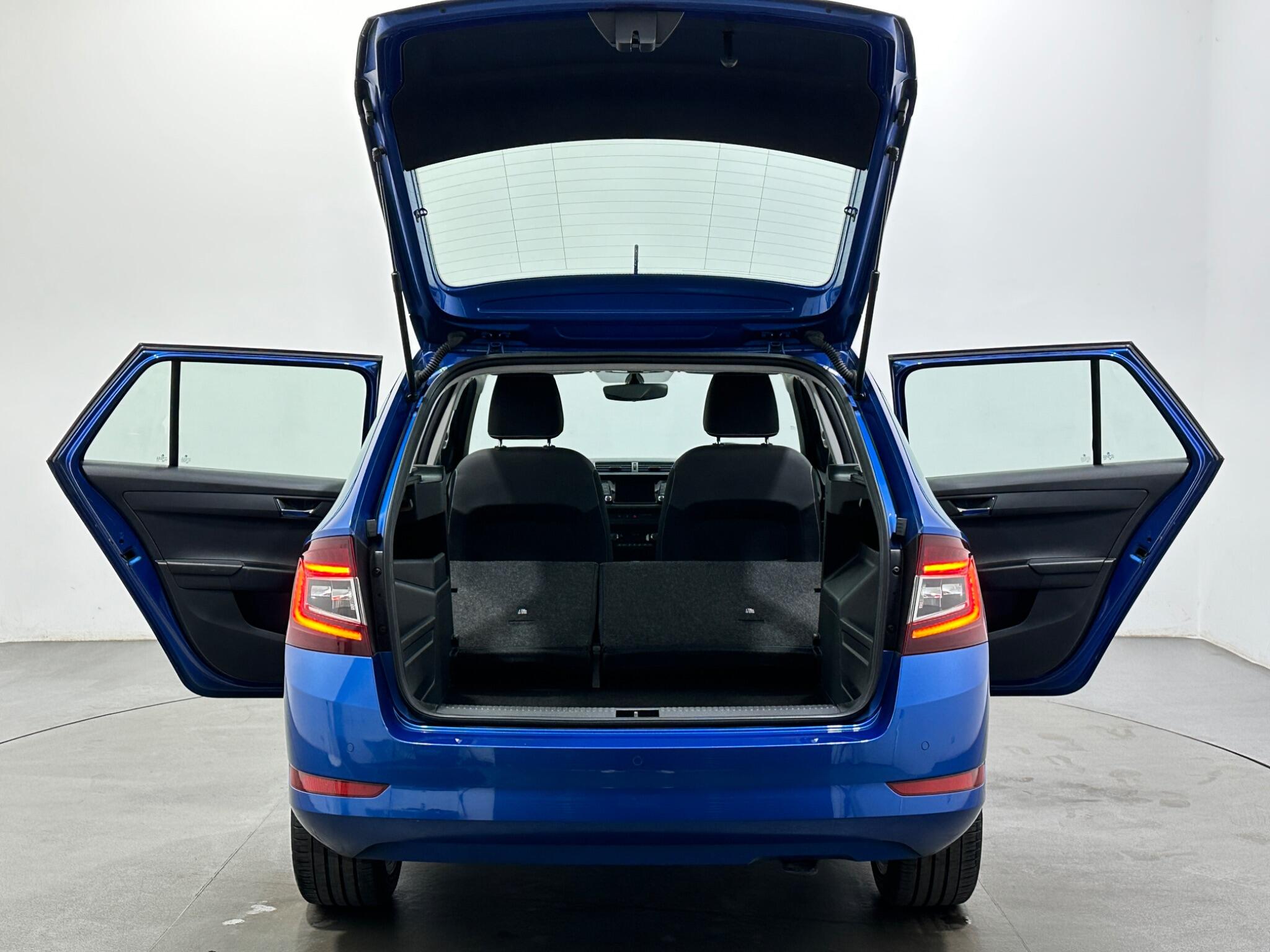 Skoda Fabia view 44