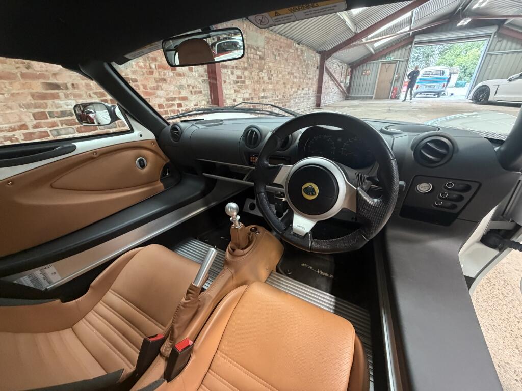 Lotus Elise view 7