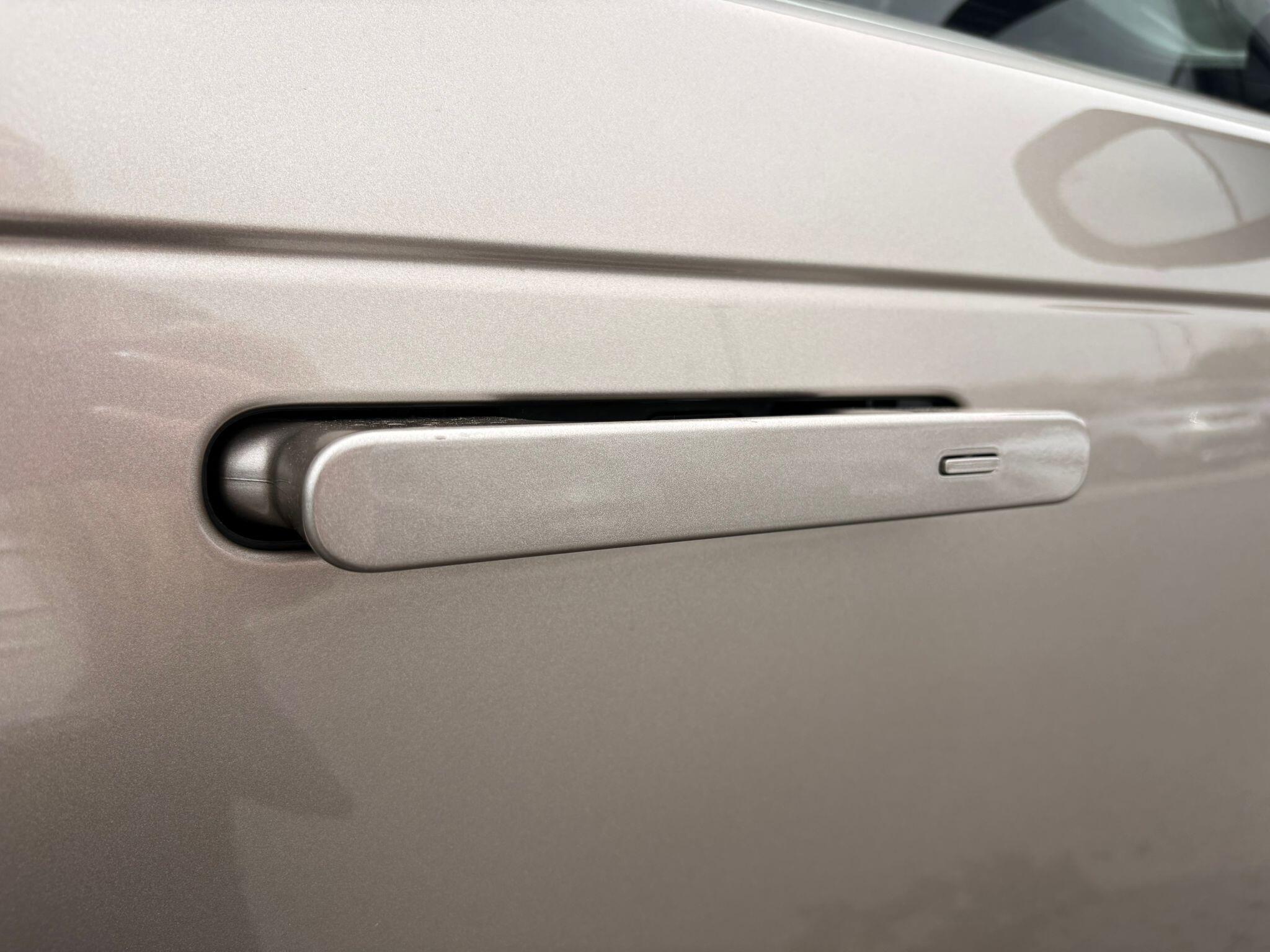Land Rover Range Rover view 9