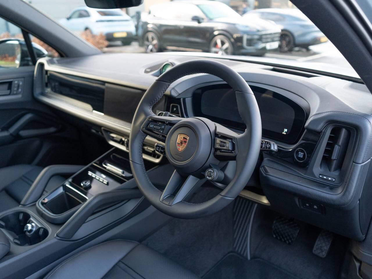 Porsche Cayenne view 4
