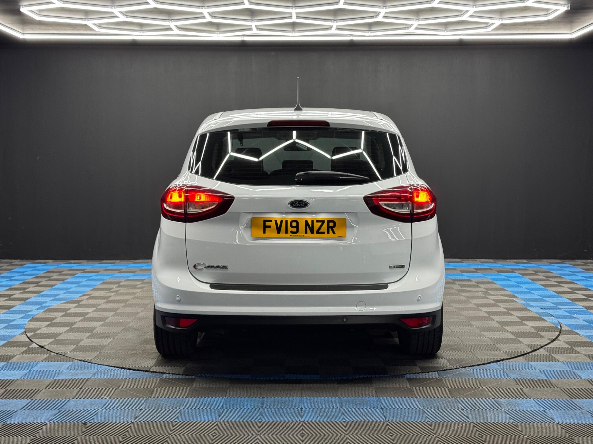 Ford C-Max view 6